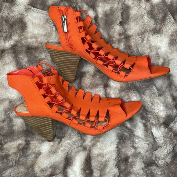 Vince Camuto coral cage heels, size 8 - Picture 2 of 8